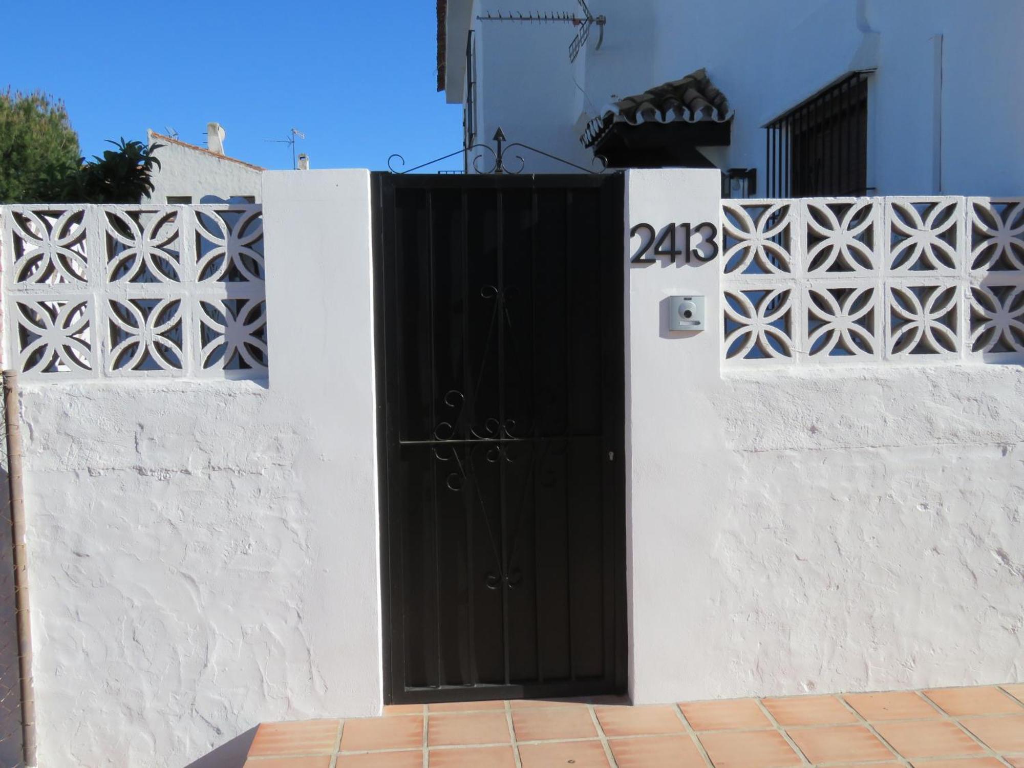 Apartamento bien situado en Marbella Exterior foto