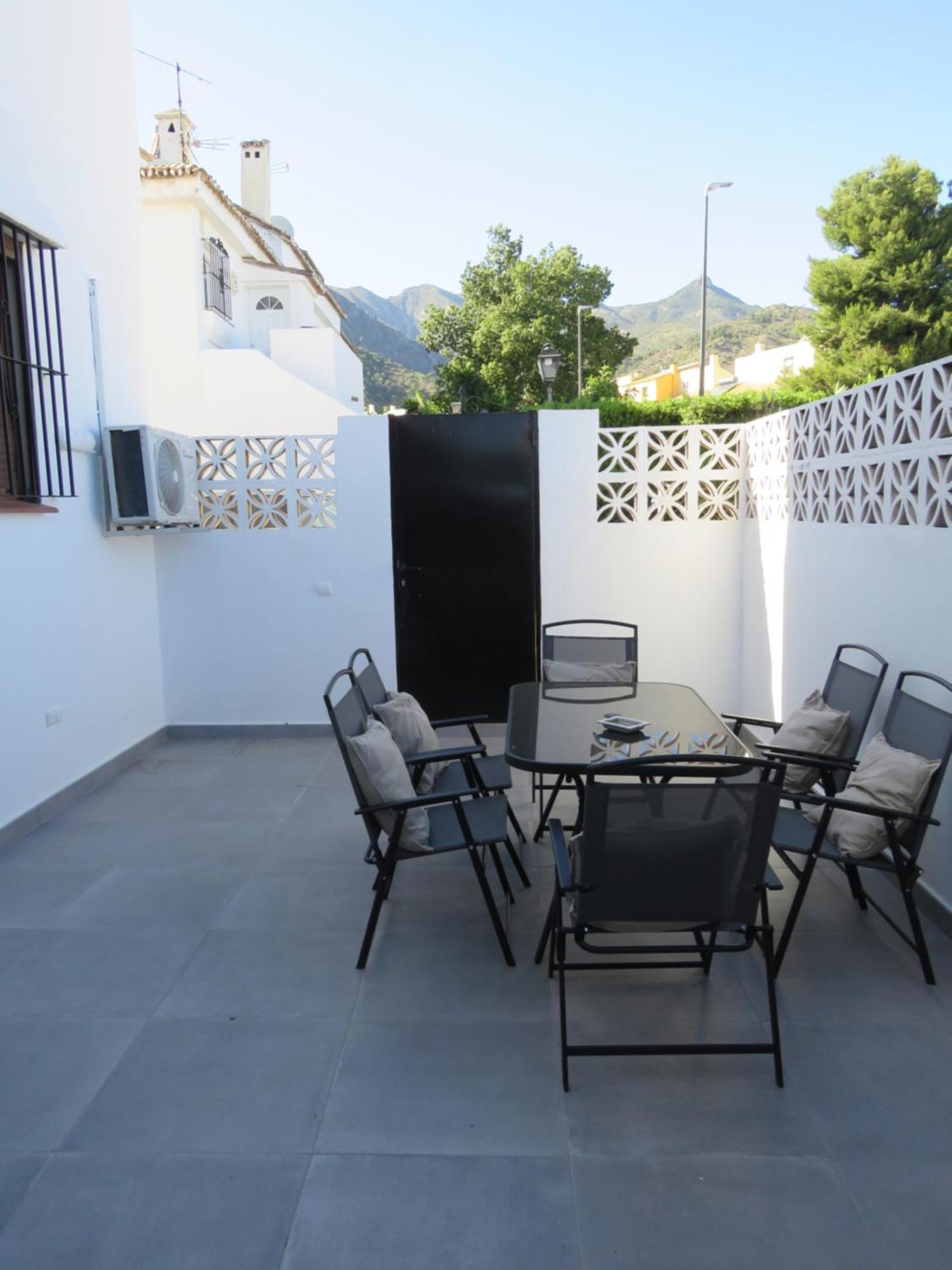 Apartamento bien situado en Marbella Exterior foto