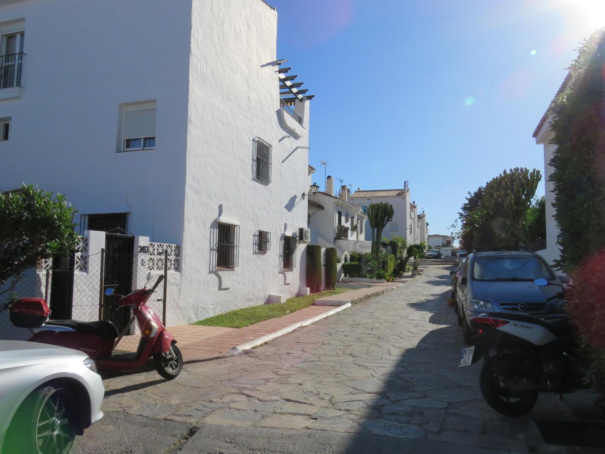 Apartamento bien situado en Marbella Exterior foto