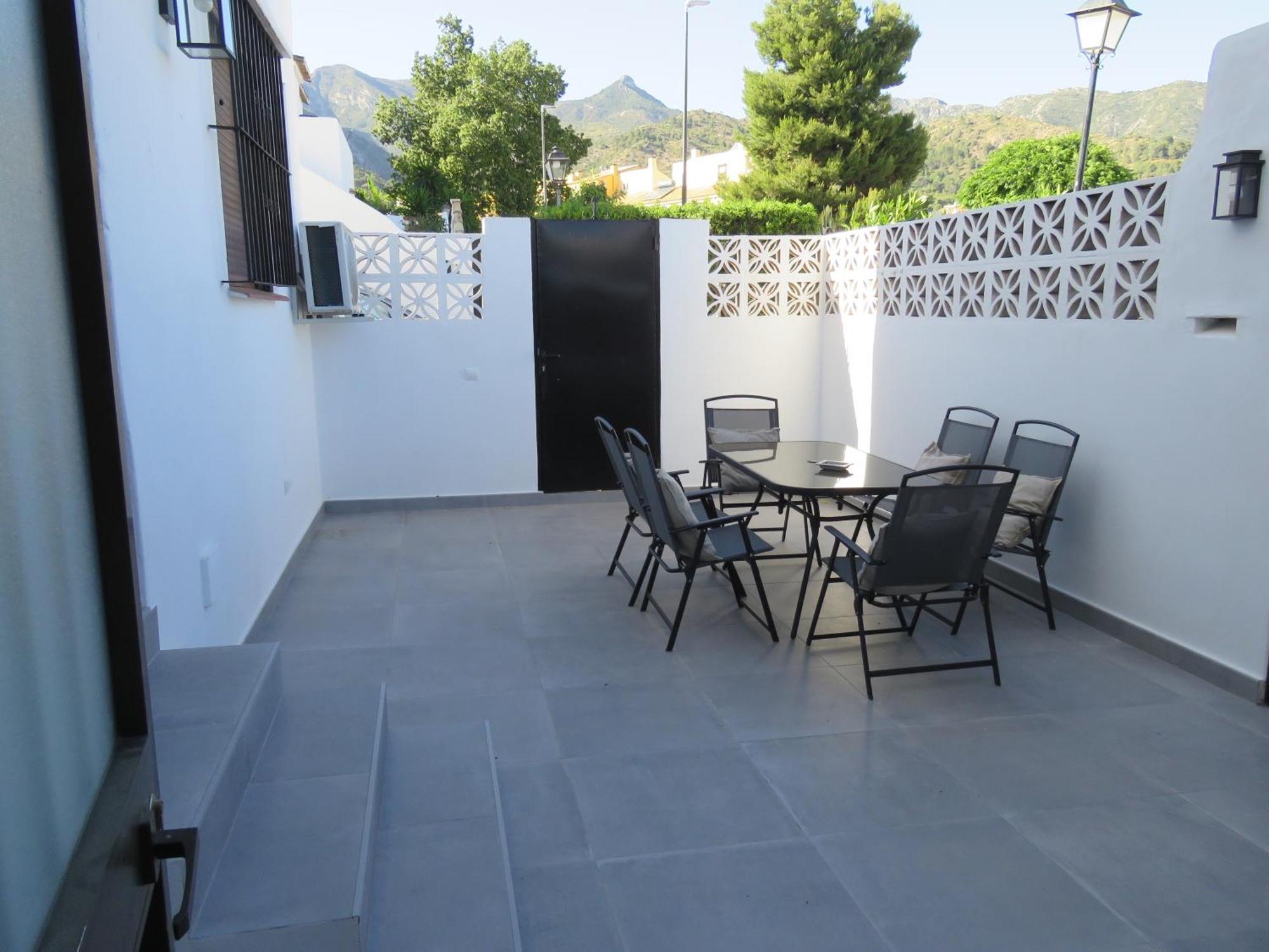 Apartamento bien situado en Marbella Exterior foto