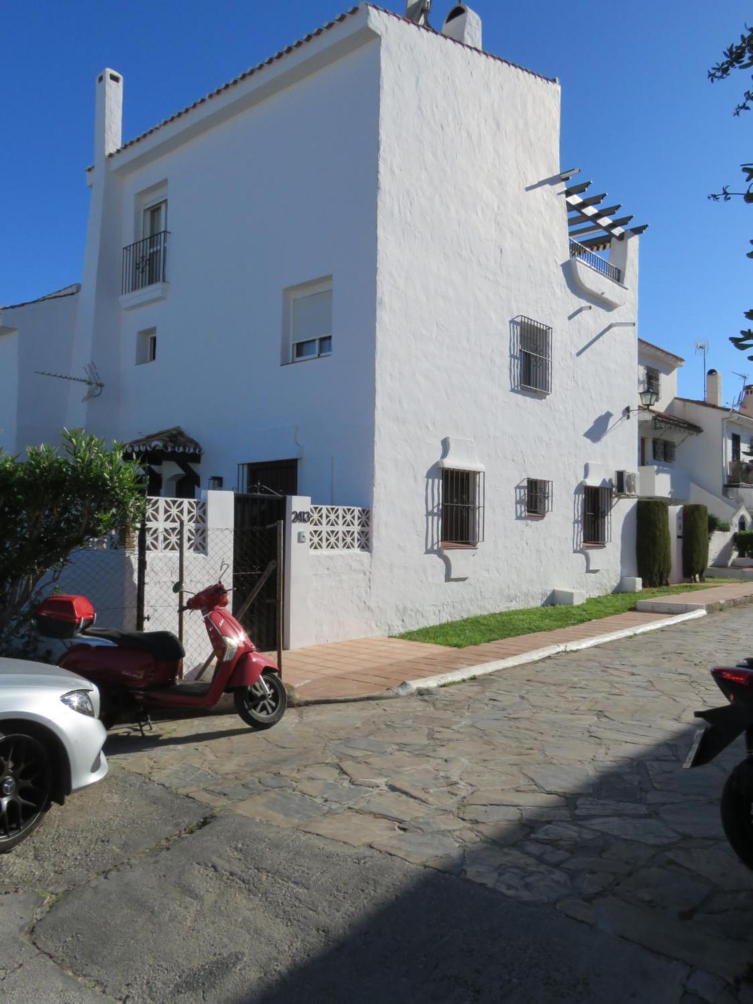 Apartamento bien situado en Marbella Exterior foto