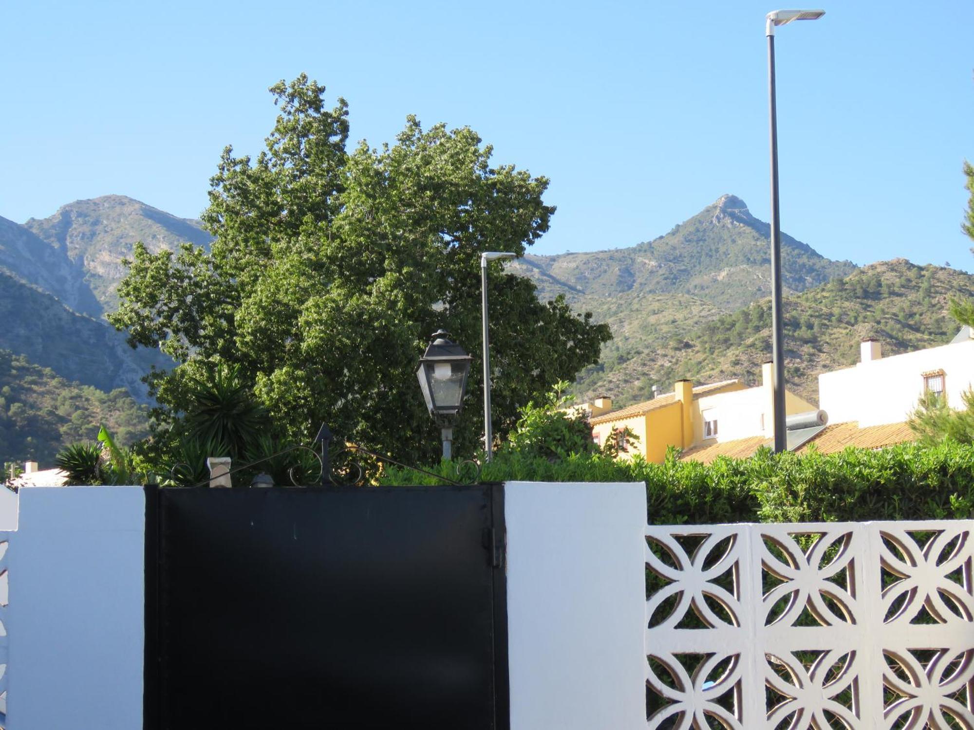 Apartamento bien situado en Marbella Exterior foto